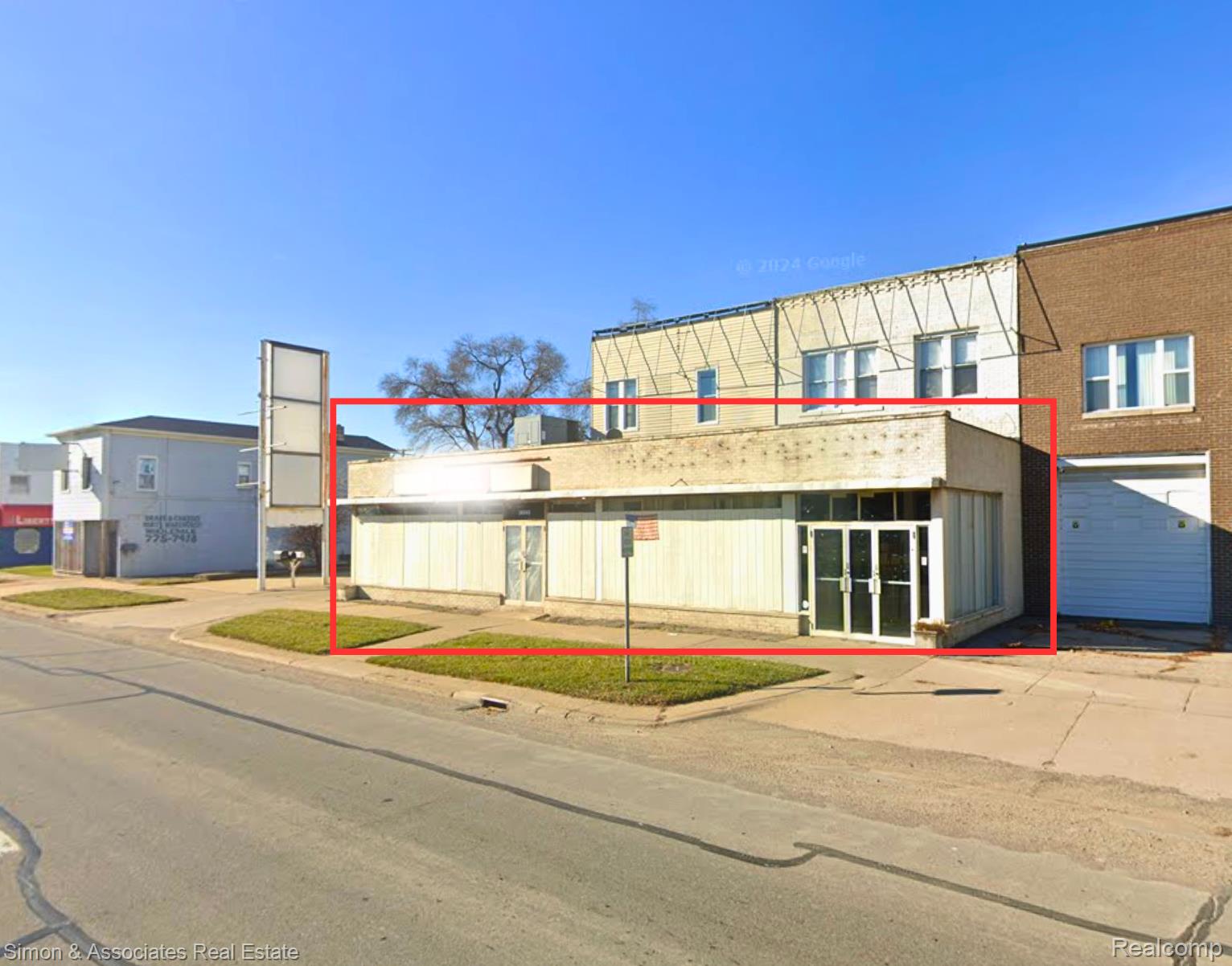 26345 Gratiot Avenue