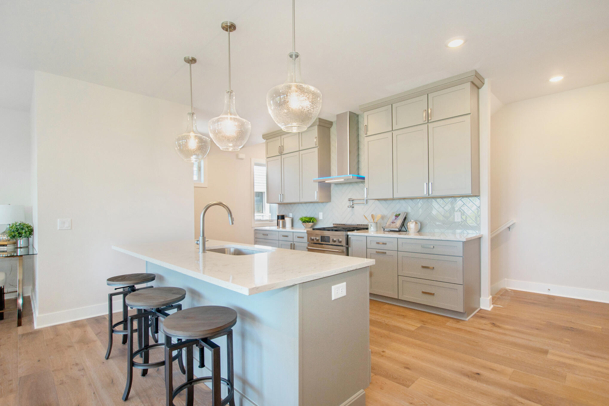 631 Fairview Avenue NE 3