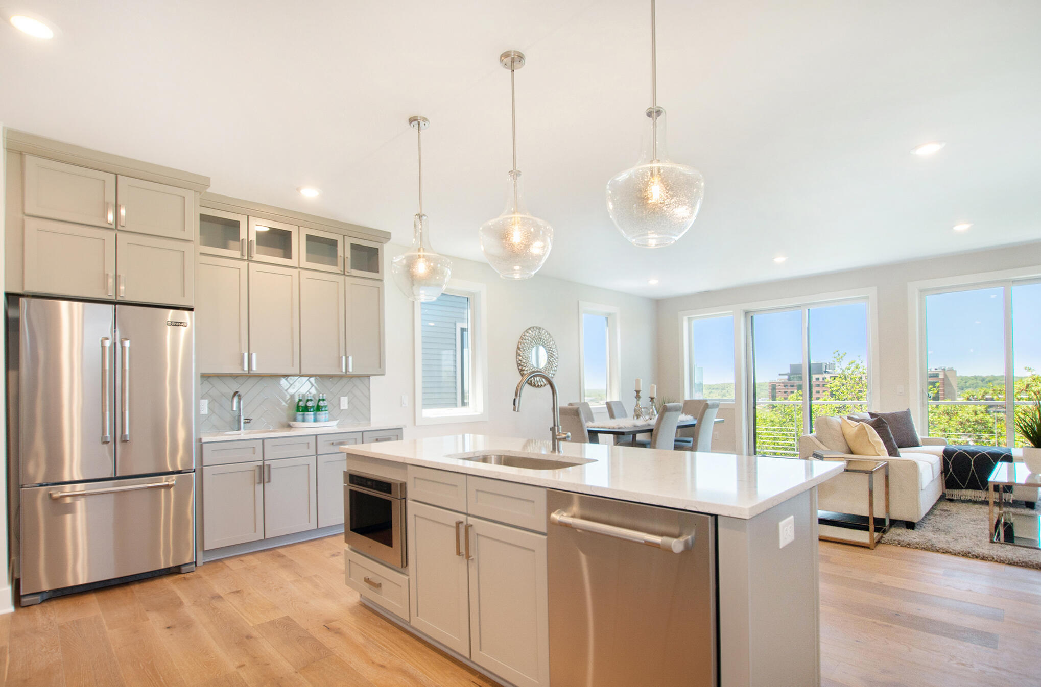 631 Fairview Avenue NE 3