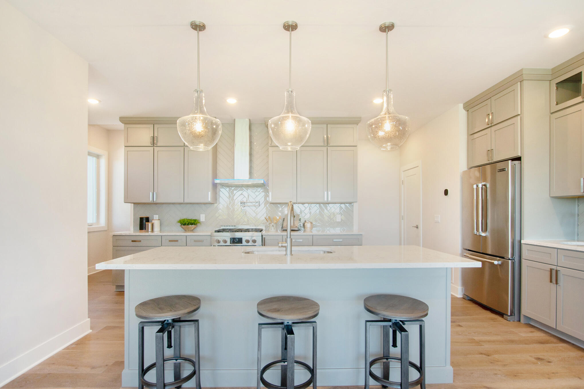 631 Fairview Avenue NE 3