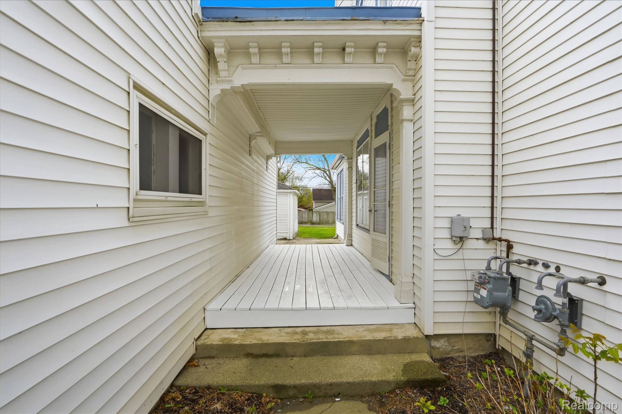 26249 E Huron River Drive
