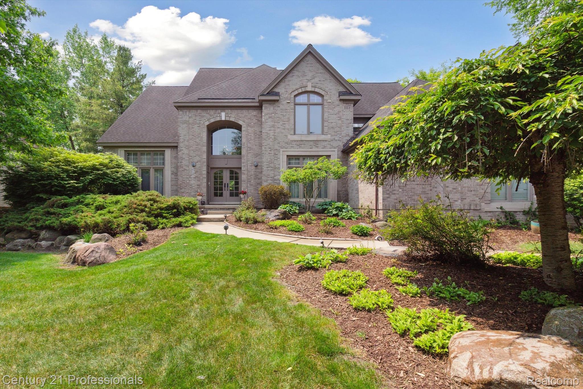 6642 Carlyle Court
