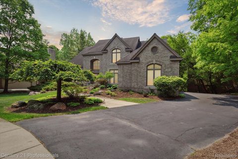 6642 Carlyle Court West Bloomfield Charter Township MI 48322