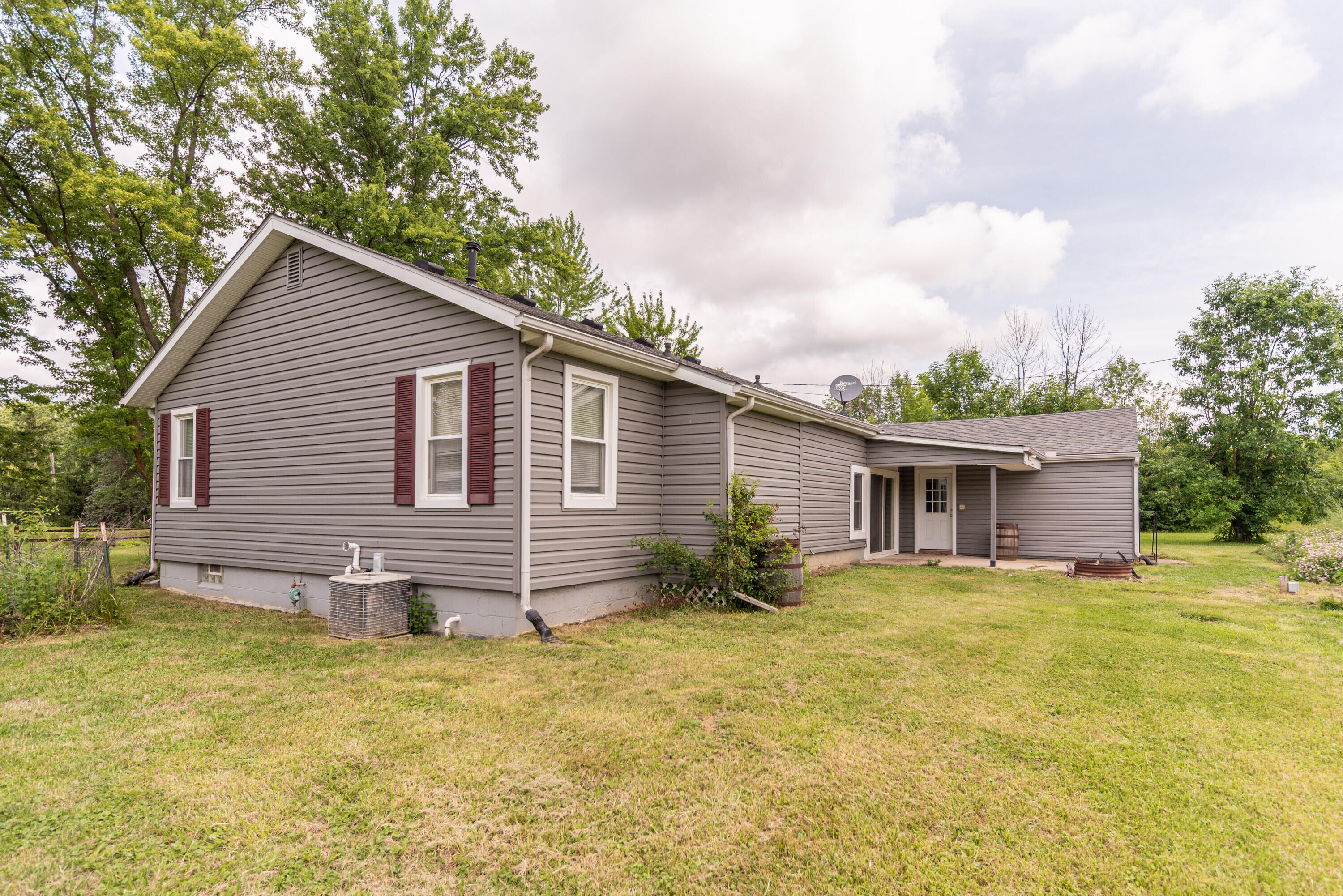 6637 Hitchingham Road
