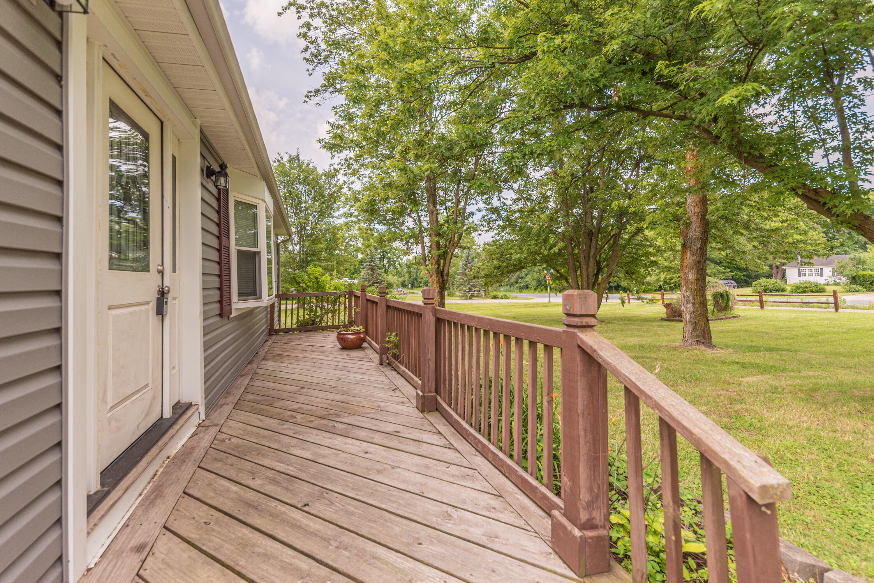 6637 Hitchingham Road