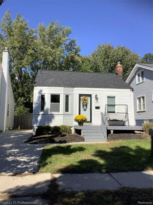 551 E MAPLEHURST ST, FERNDALE, MI 48220 - Image 1957c97e7589cee85d3190a2b68f987f/2417817569