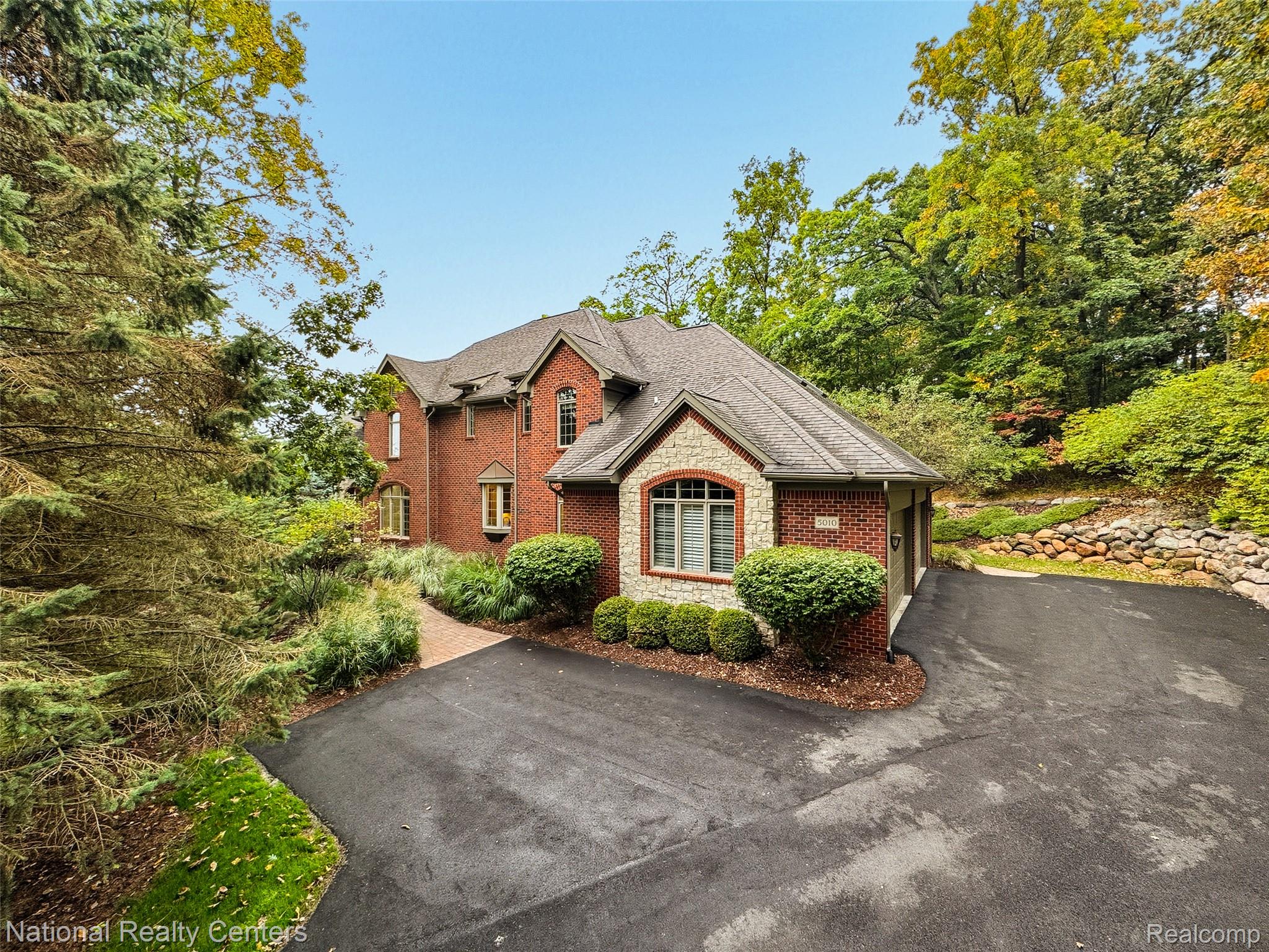 5010 Forest Valley Drive