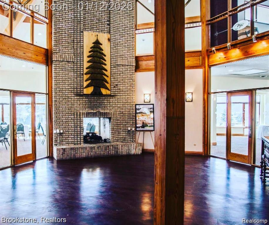 2500 WHISPERING PINES Drive