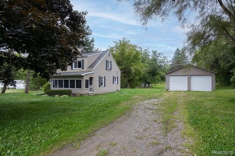 3093 Indianwood Road Orion Charter Township MI 48362