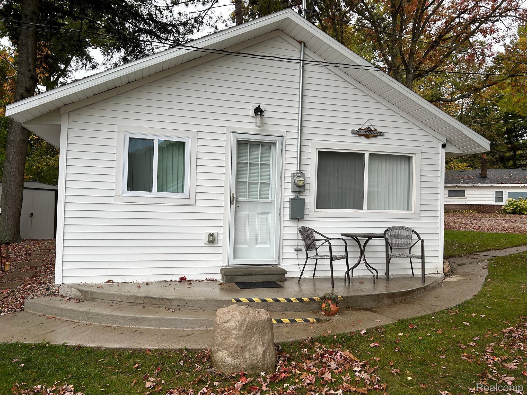 1249 N CROOKED LAKE Drive