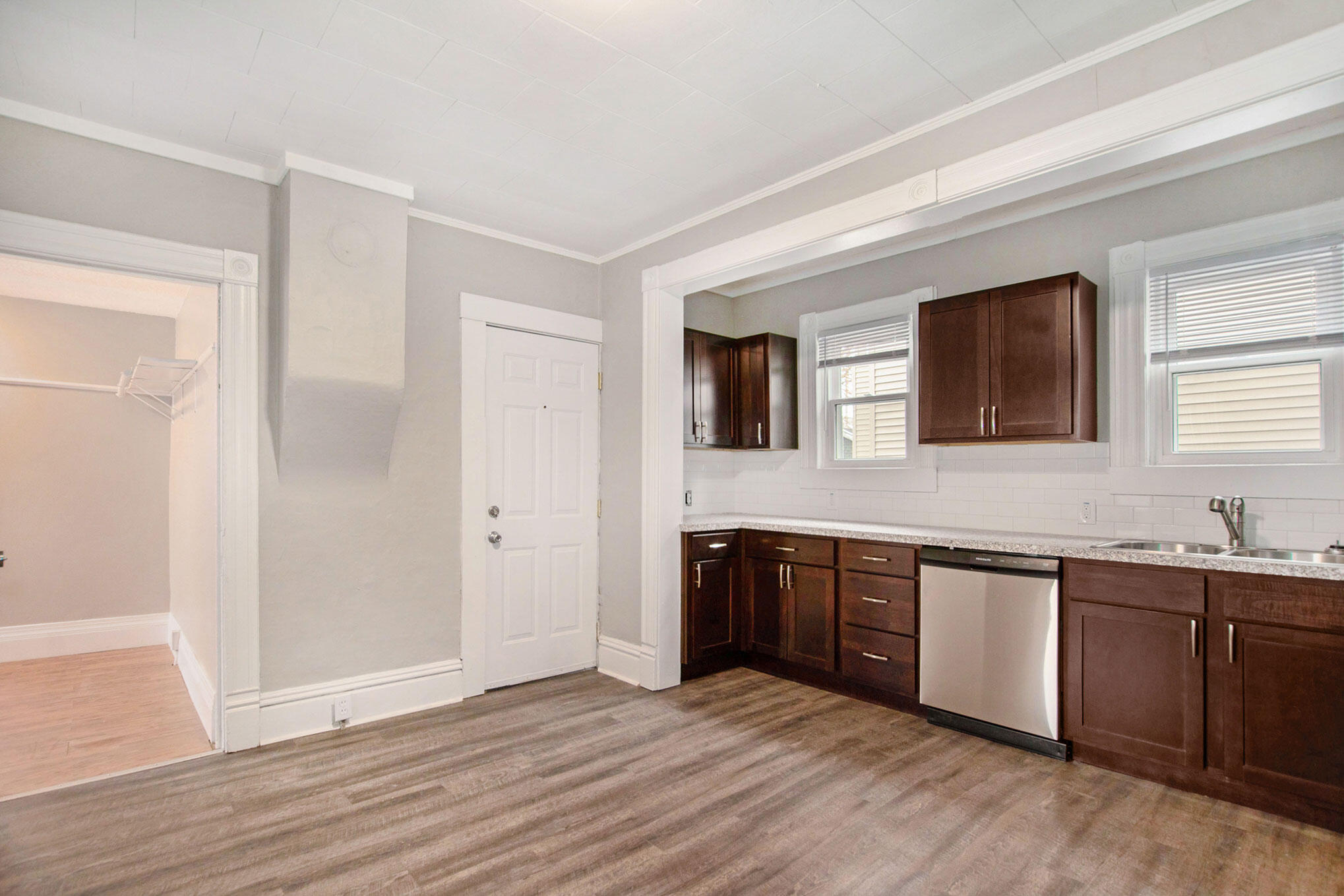 1043 Bridge Street NW