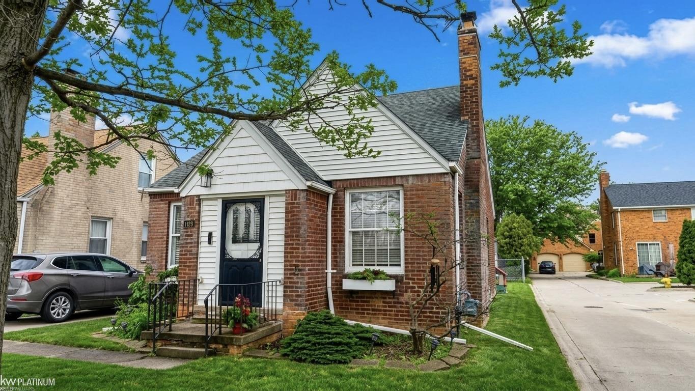 1120 Vernier Road
