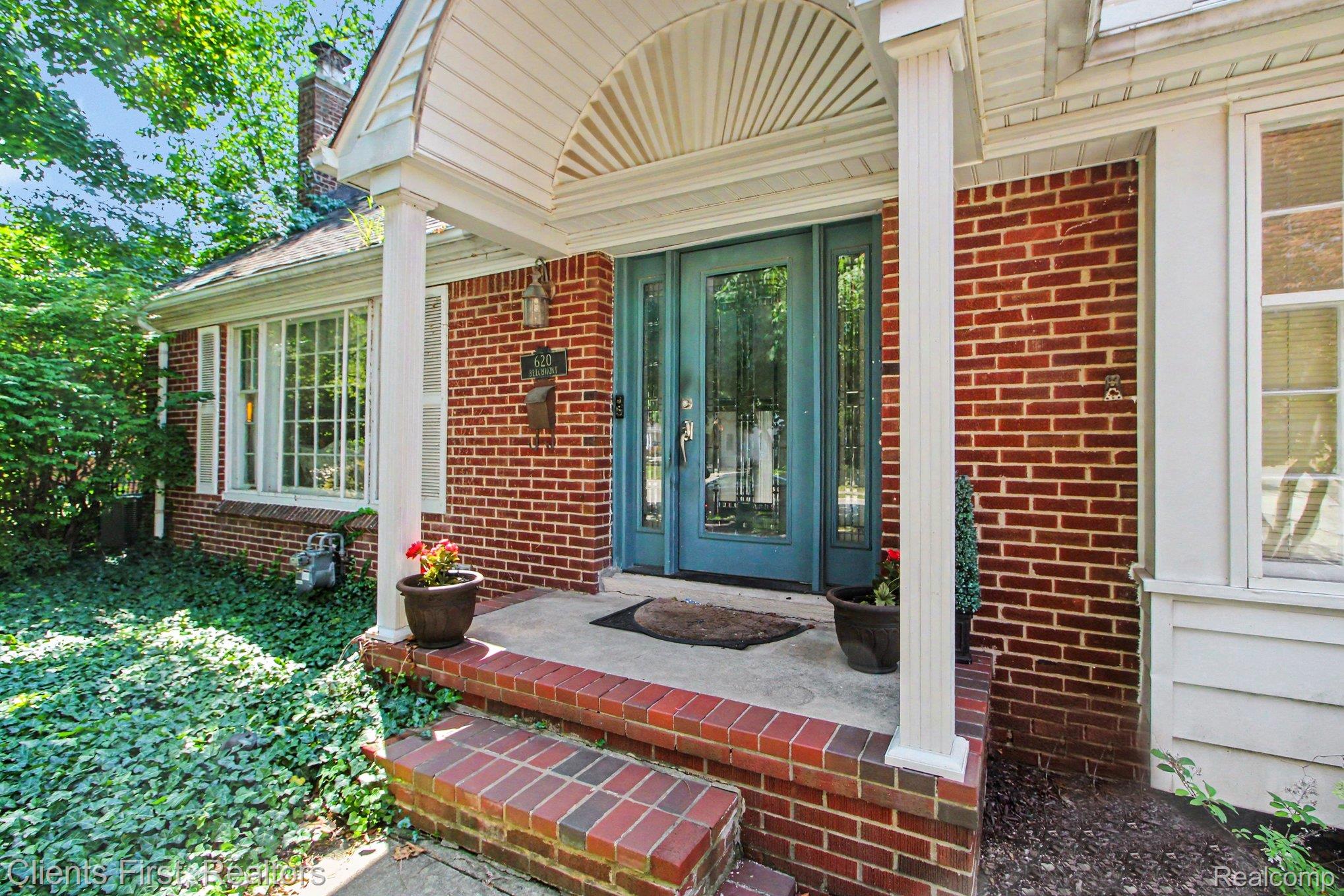 620 Beechmont Street