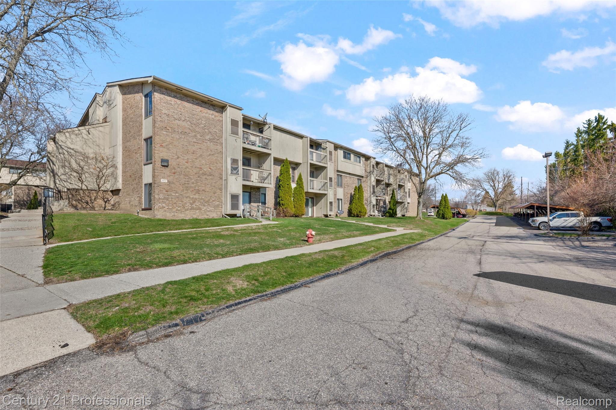 30515 W 14 Mile Road 26