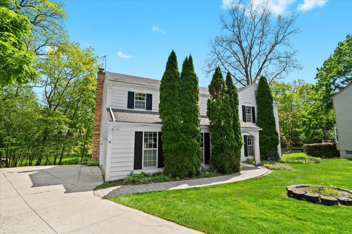 5561 Cromwell Court