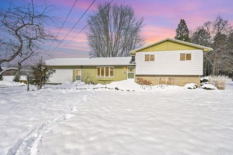 2347 Amelith Road Frankenlust Township MI 48706