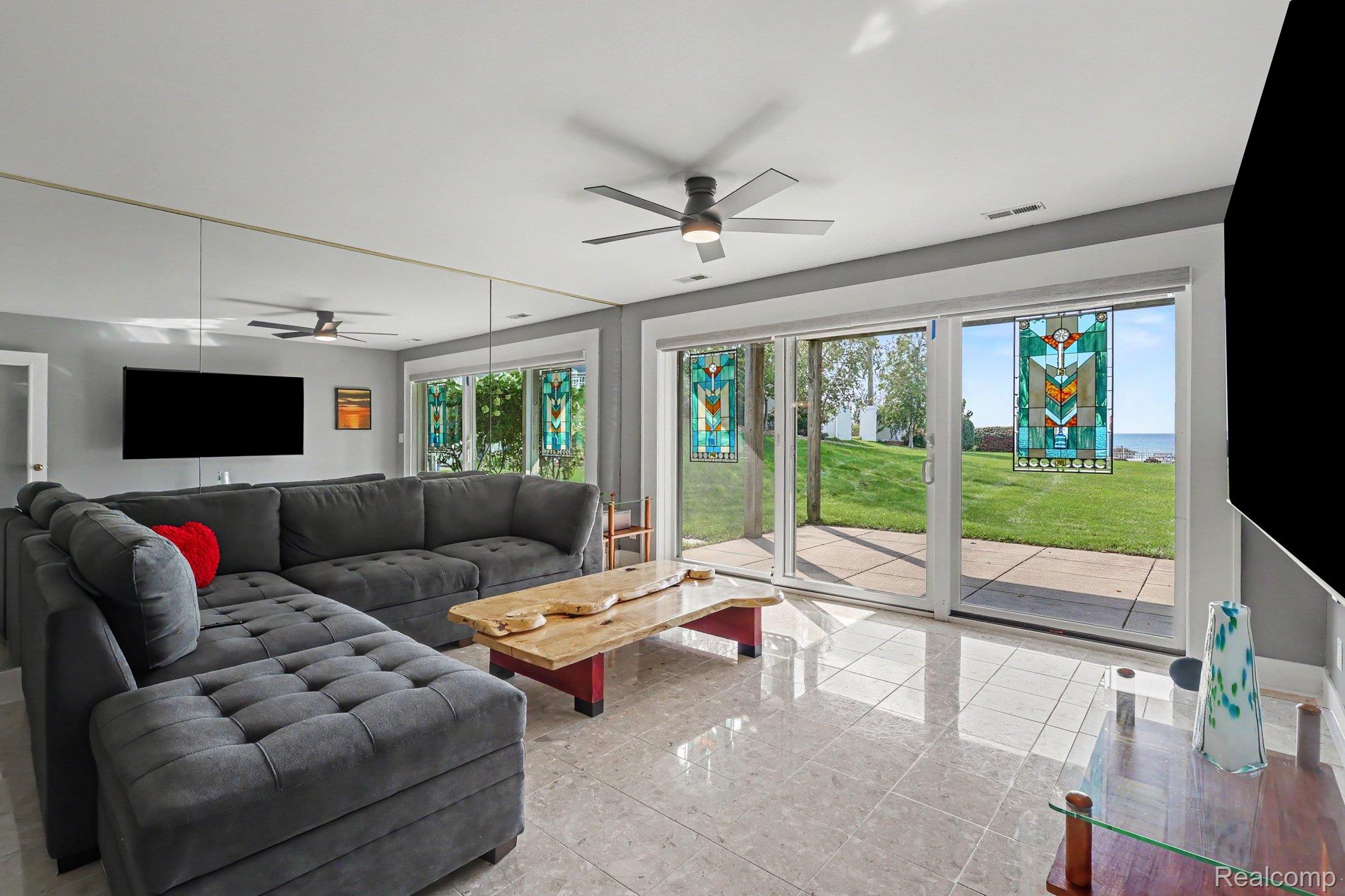 215 North Shore Drive 1