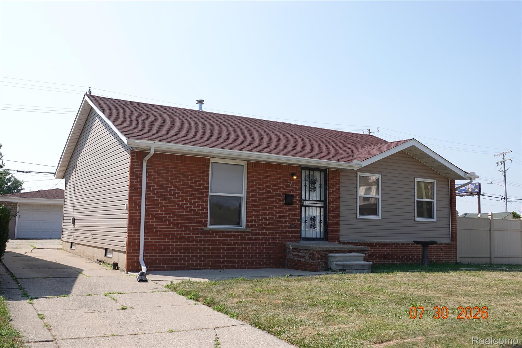 92 E Grand