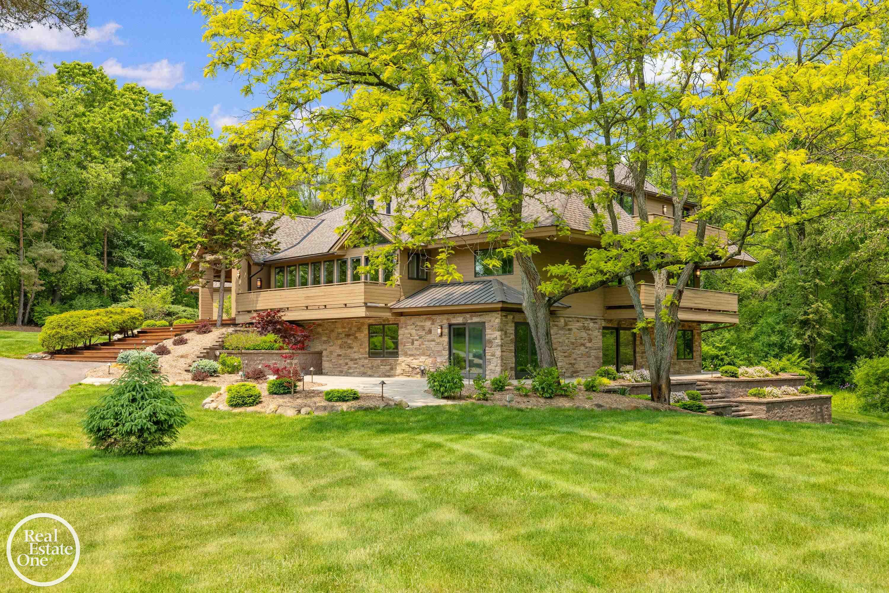 966 Pine Needle Trail
