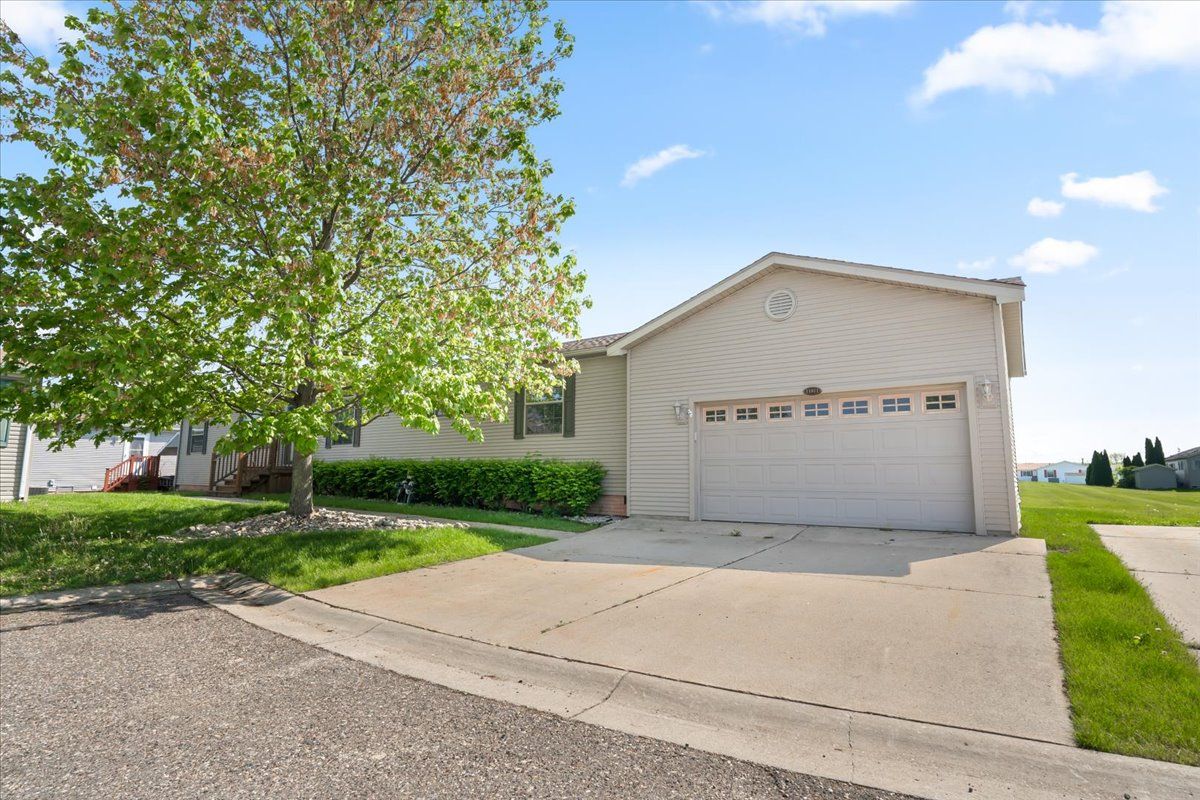 11811 WILLOWAY