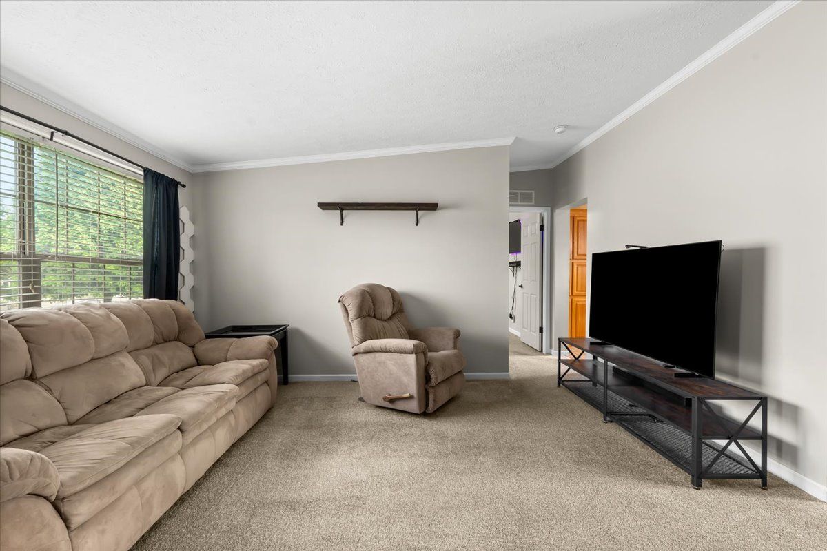 11811 WILLOWAY