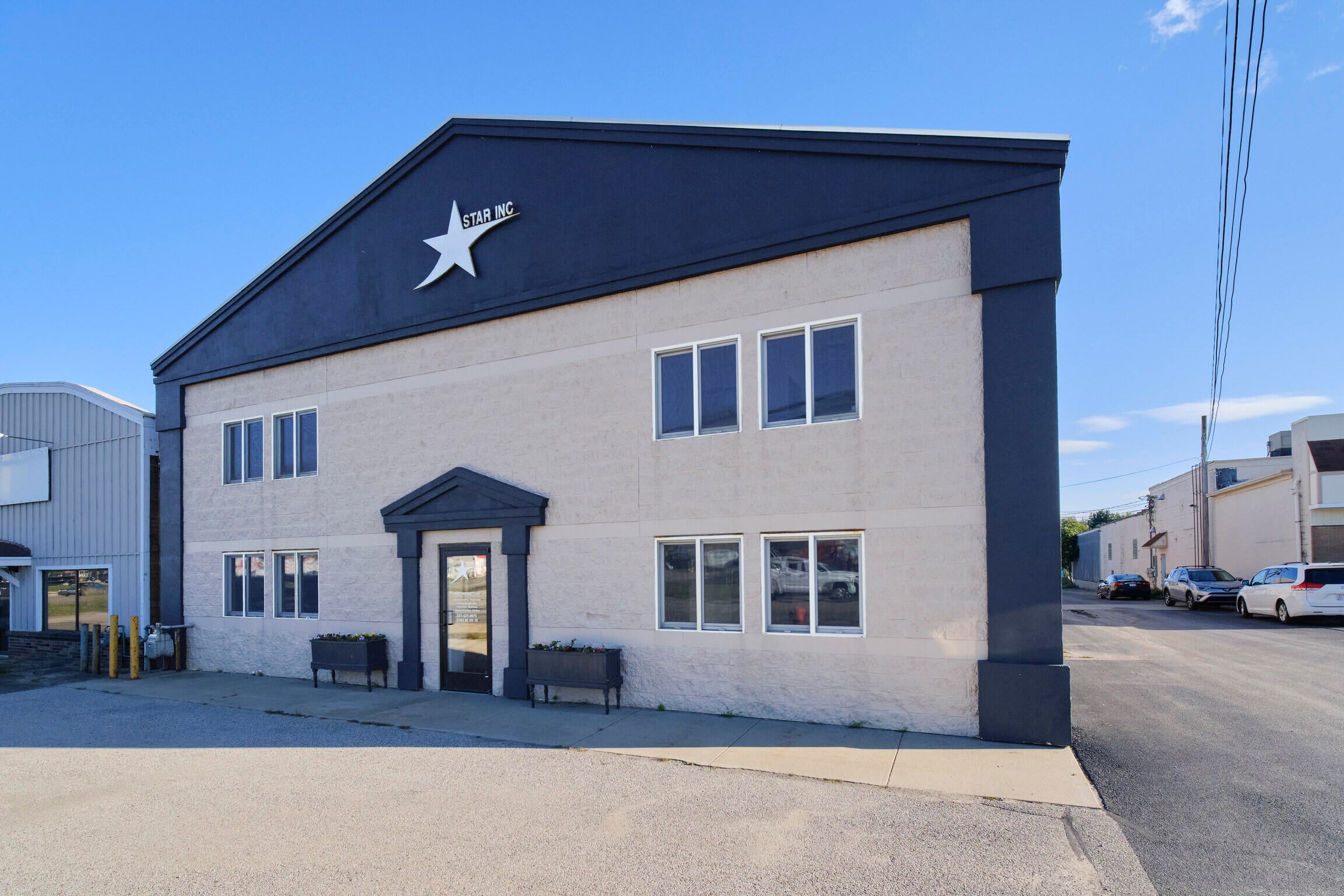 5765 W U.S. 10