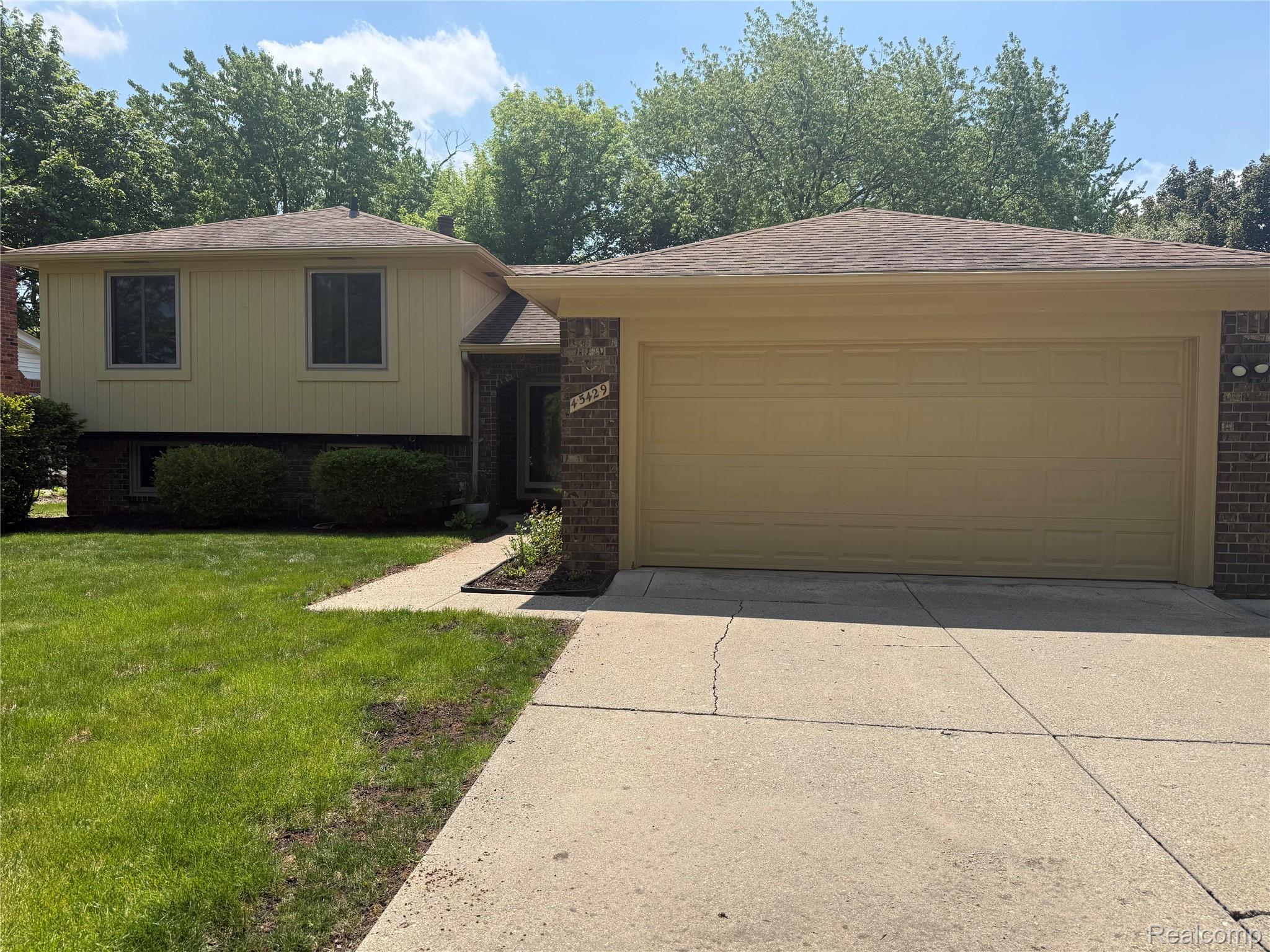 45429 Brunswick Drive