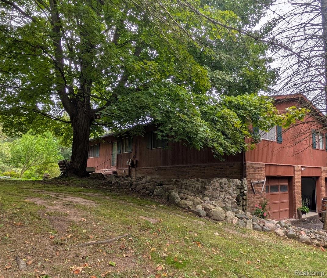 4050 Hunters Creek Road