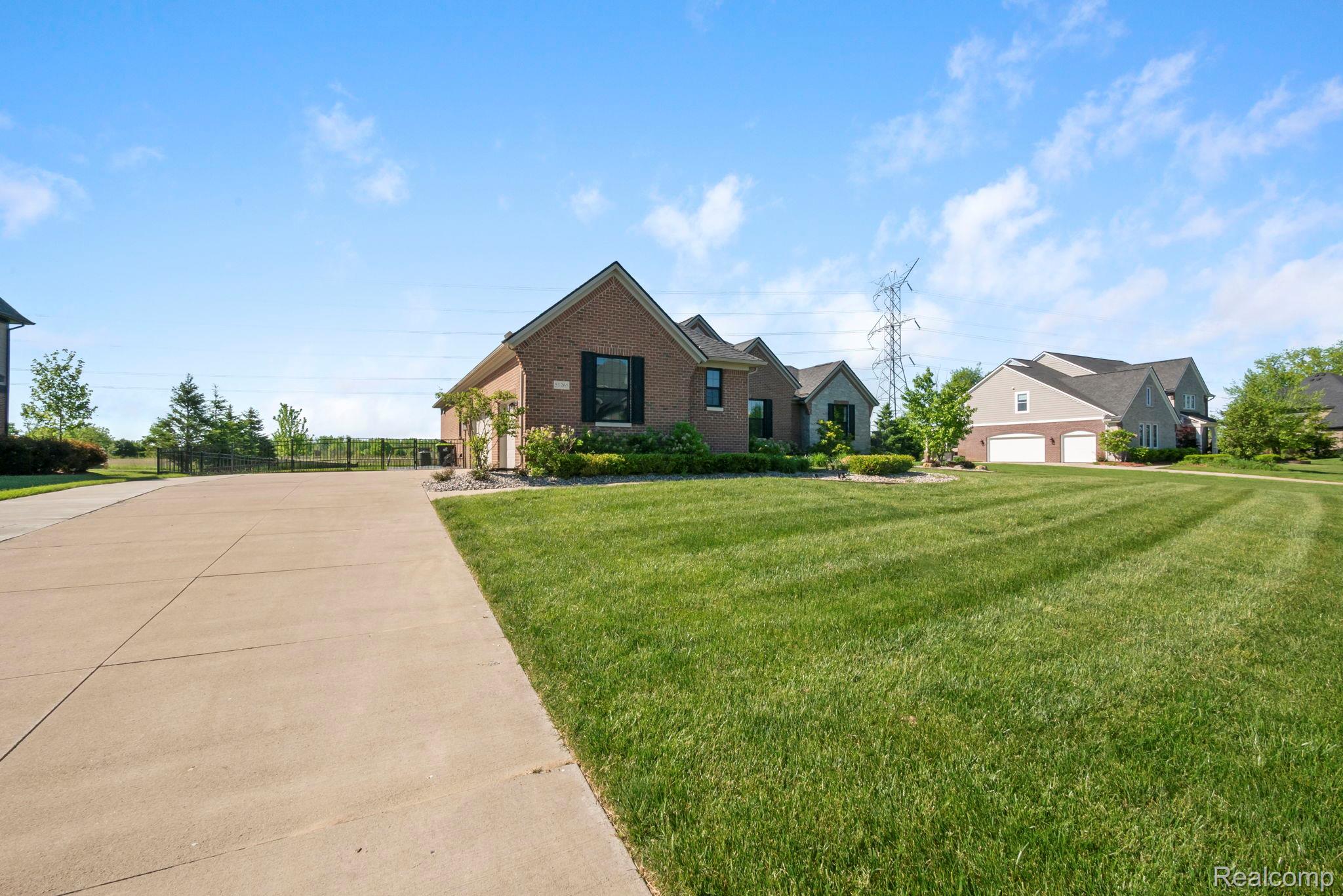 51265 Chamberlin Court