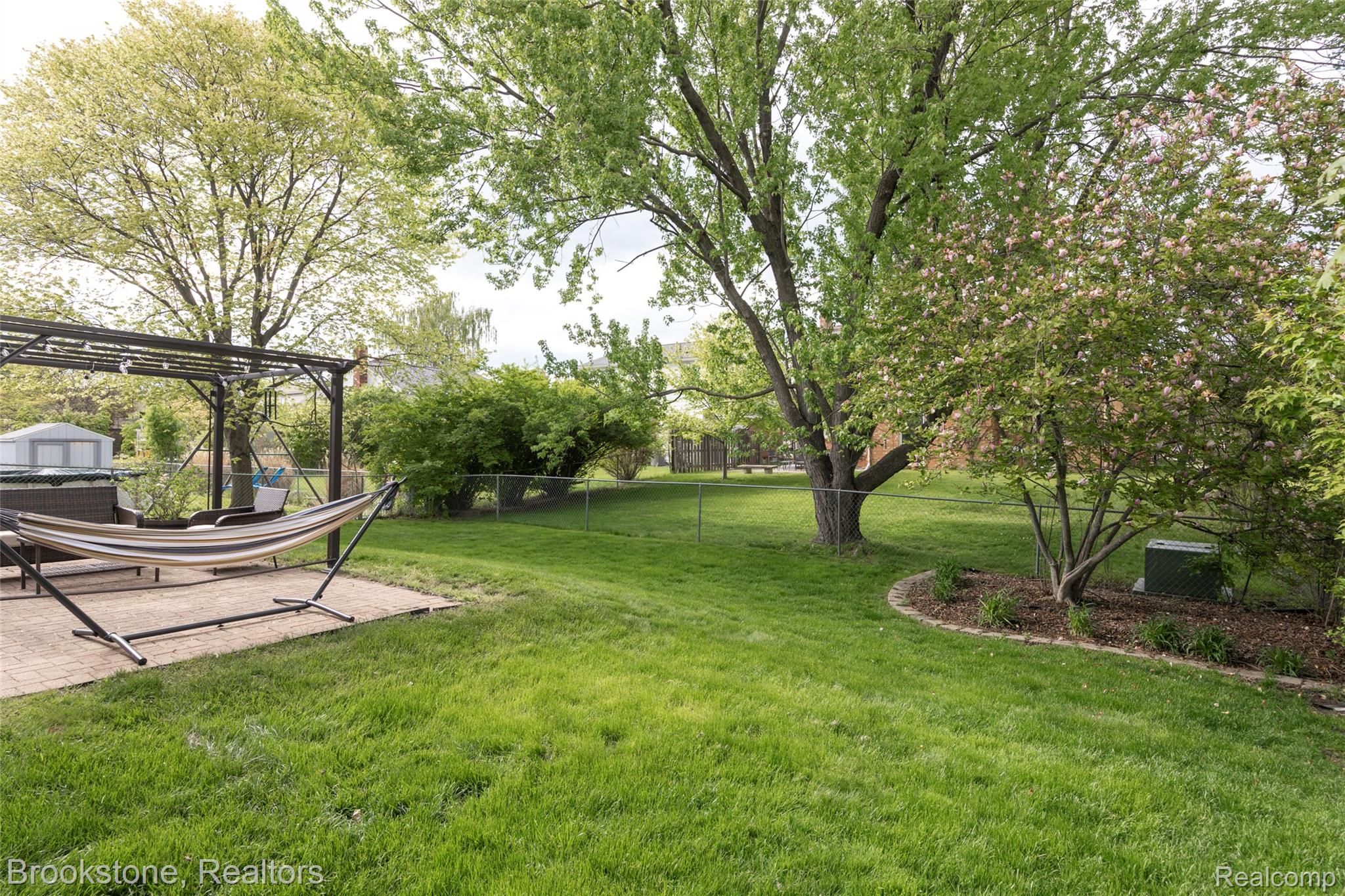 42088 Greenwood