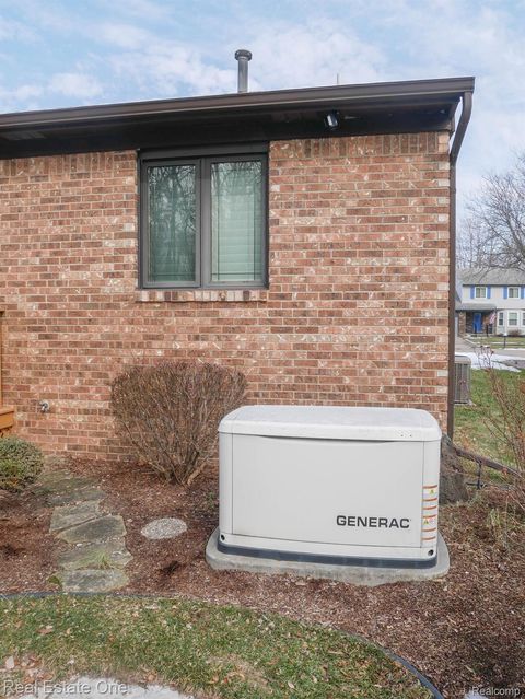 Tiny photo for 12704 Beresford Drive, Sterling Heights City, MI 48313 (MLS # 20261010023)