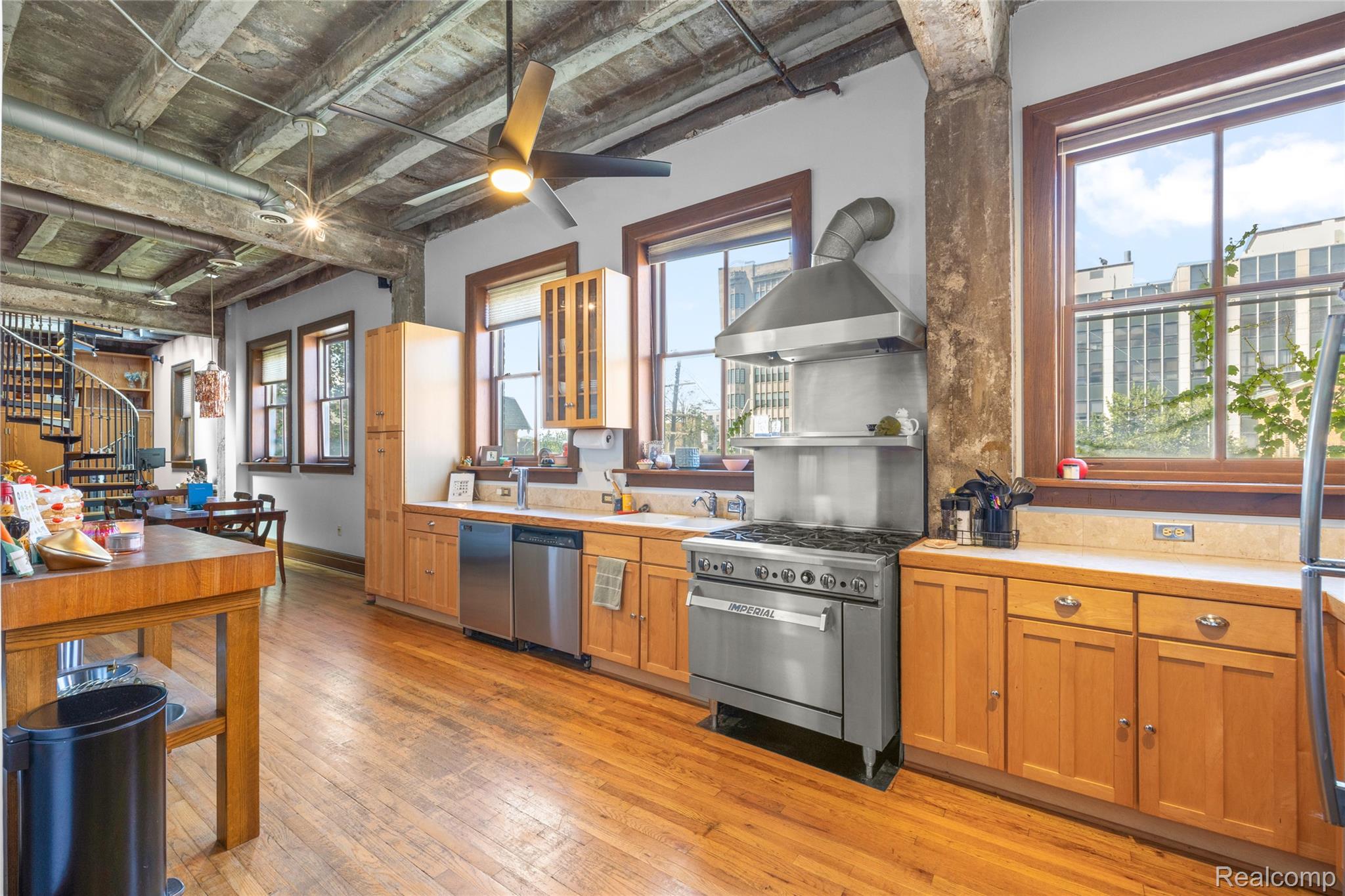 3139 Woodward Avenue