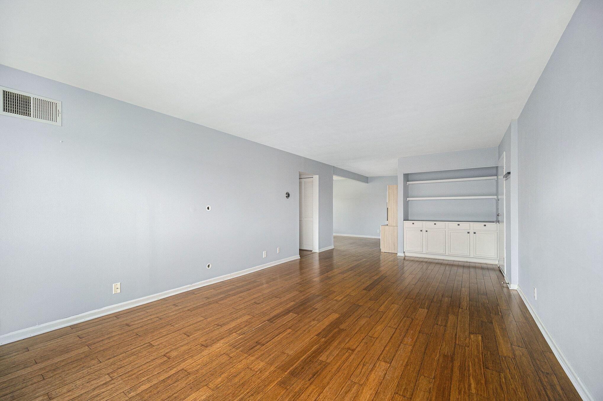 1325 S Maple Road 201