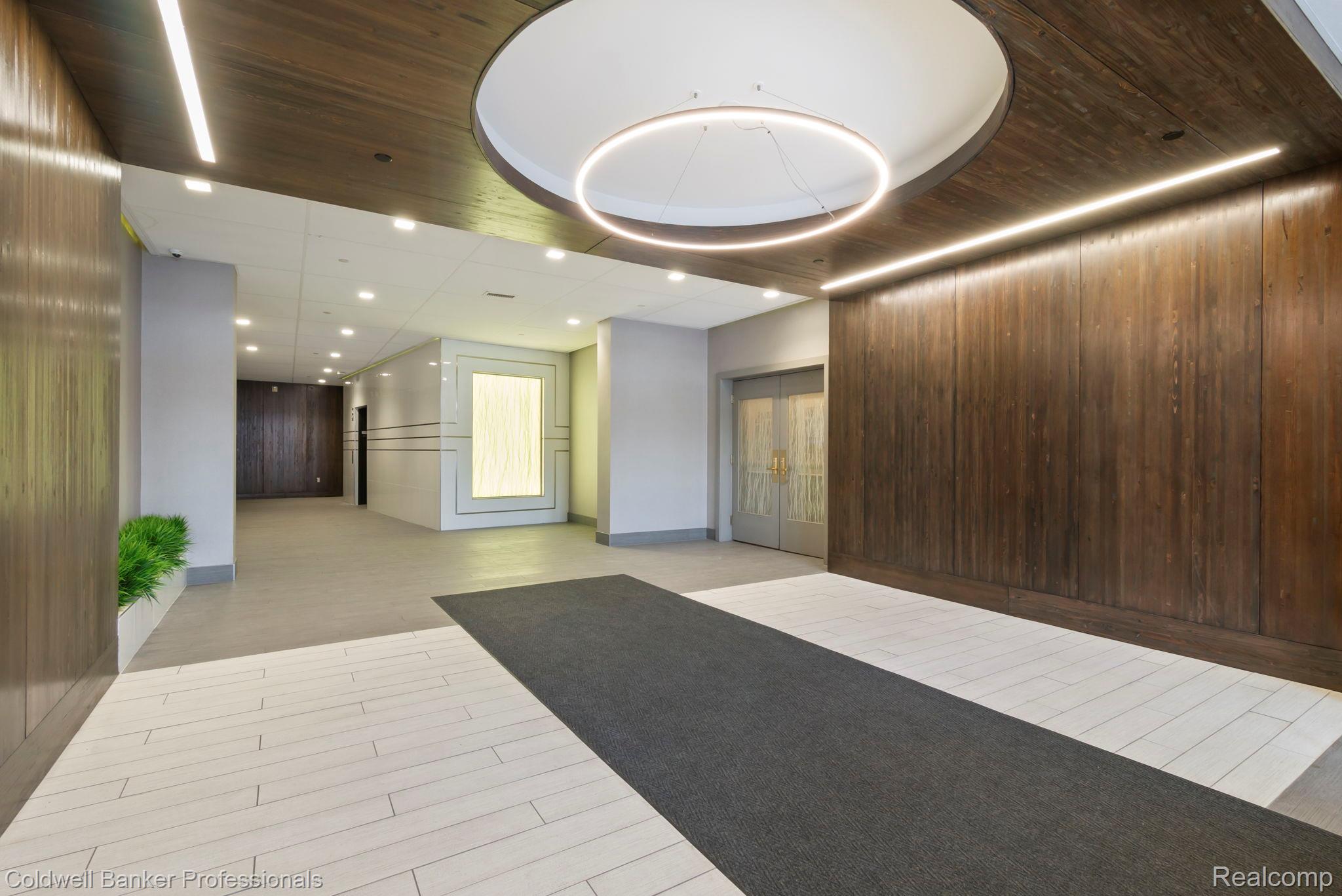 801 W Ann Arbor Trail 306