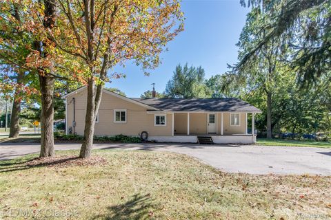 590 Bogie Lake Road White Lake Charter Township MI 48383