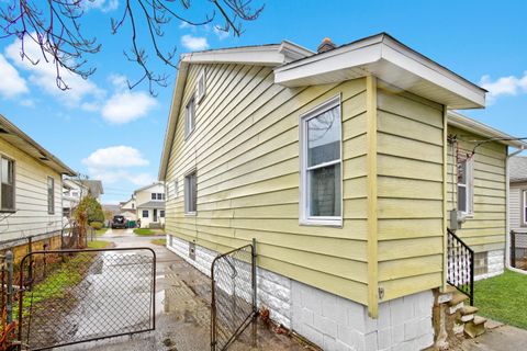 Tiny photo for 345 E Goulson Avenue, Hazel Park City, MI 48030 (MLS # 65026016932)