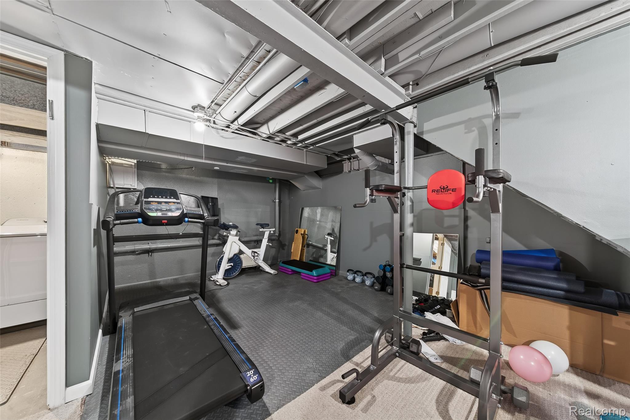 Troy, Michigan 48083, United States, 4 Bedrooms Bedrooms, ,3 BathroomsBathrooms,Residential,Active,248371