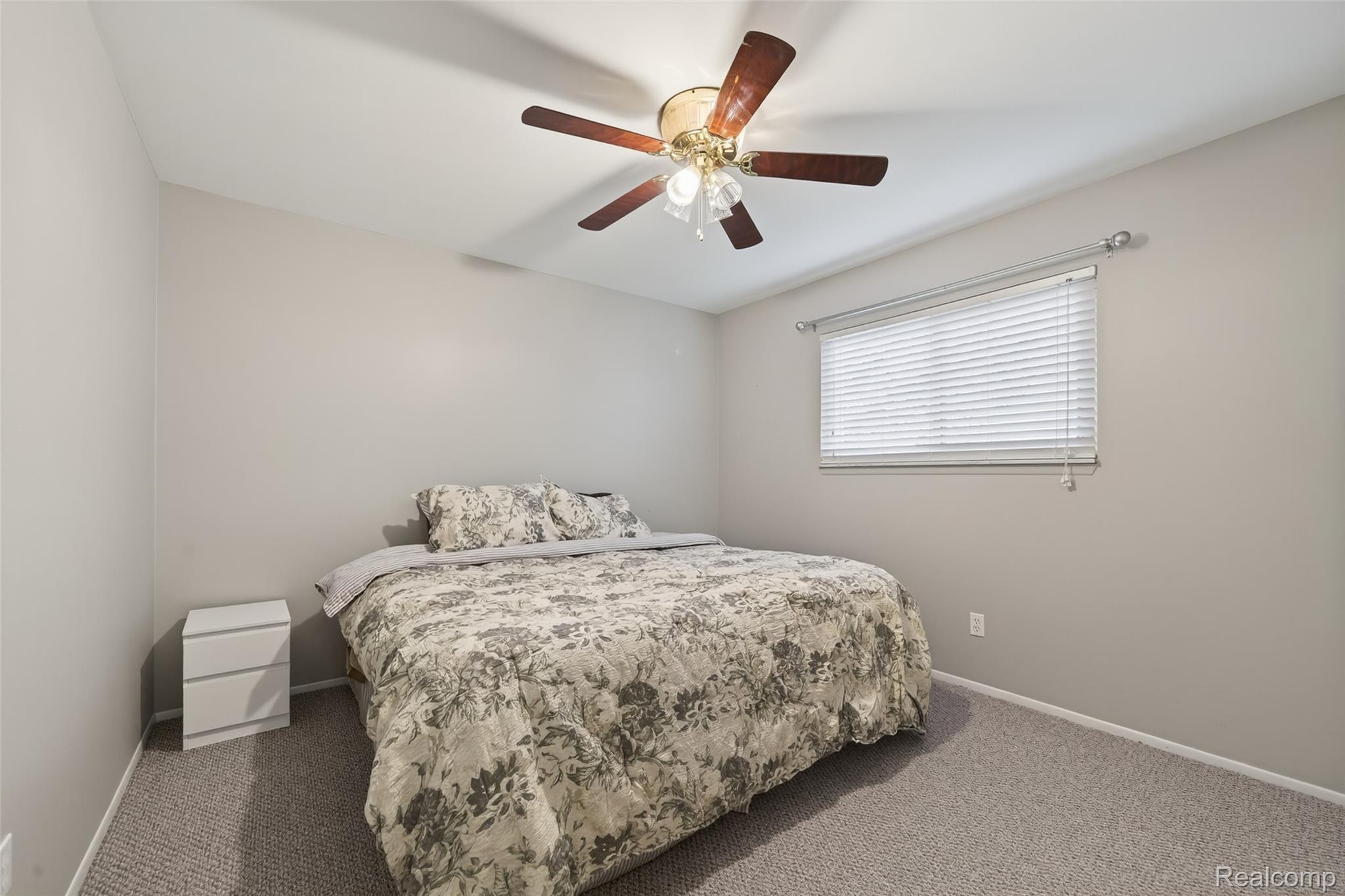 Troy, Michigan 48083, United States, 4 Bedrooms Bedrooms, ,3 BathroomsBathrooms,Residential,Active,248371