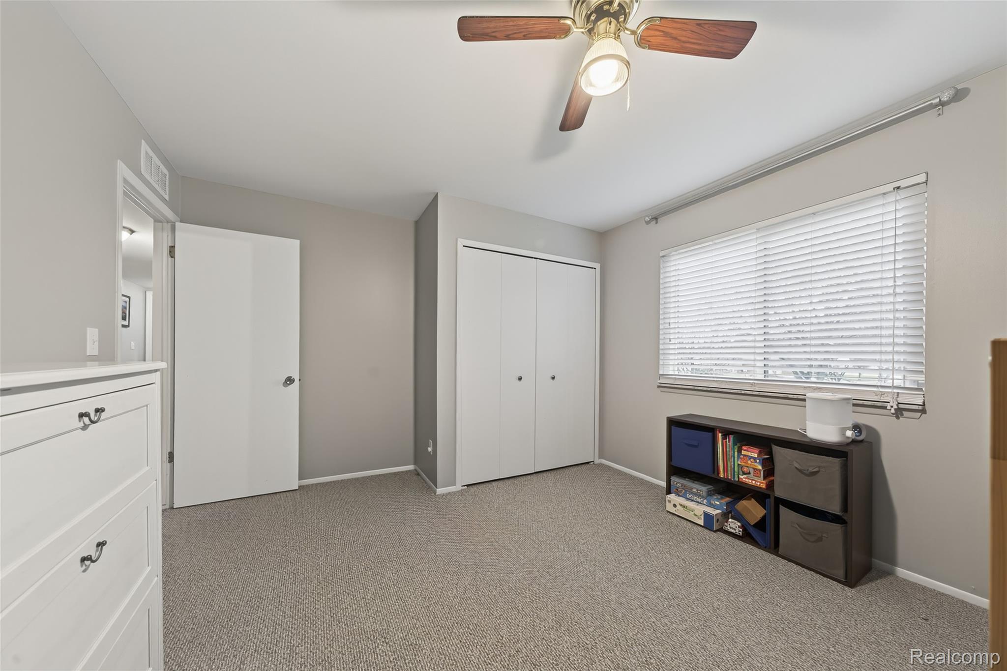 Troy, Michigan 48083, United States, 4 Bedrooms Bedrooms, ,3 BathroomsBathrooms,Residential,Active,248371