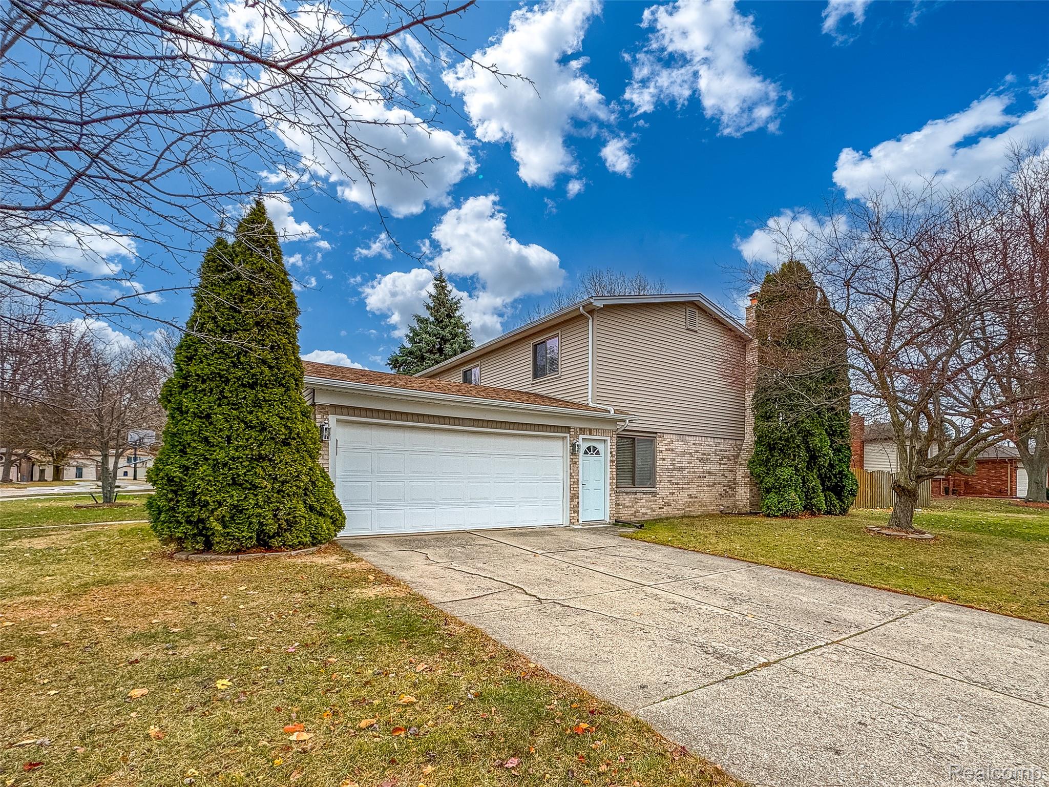 3960 Kings Point Drive