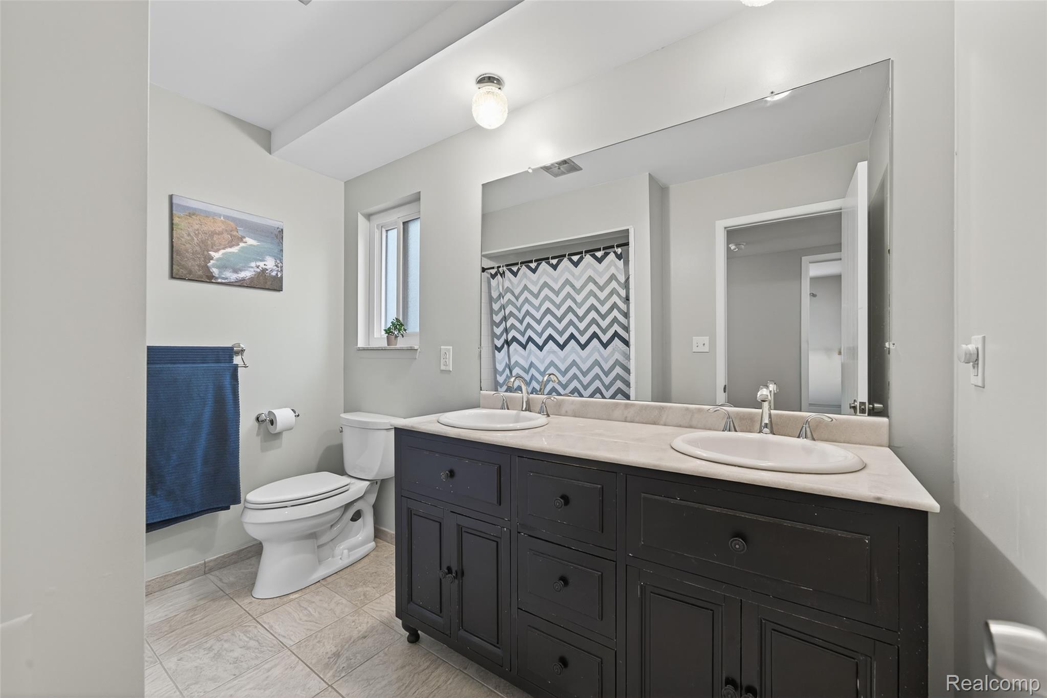 Troy, Michigan 48083, United States, 4 Bedrooms Bedrooms, ,3 BathroomsBathrooms,Residential,Active,248371