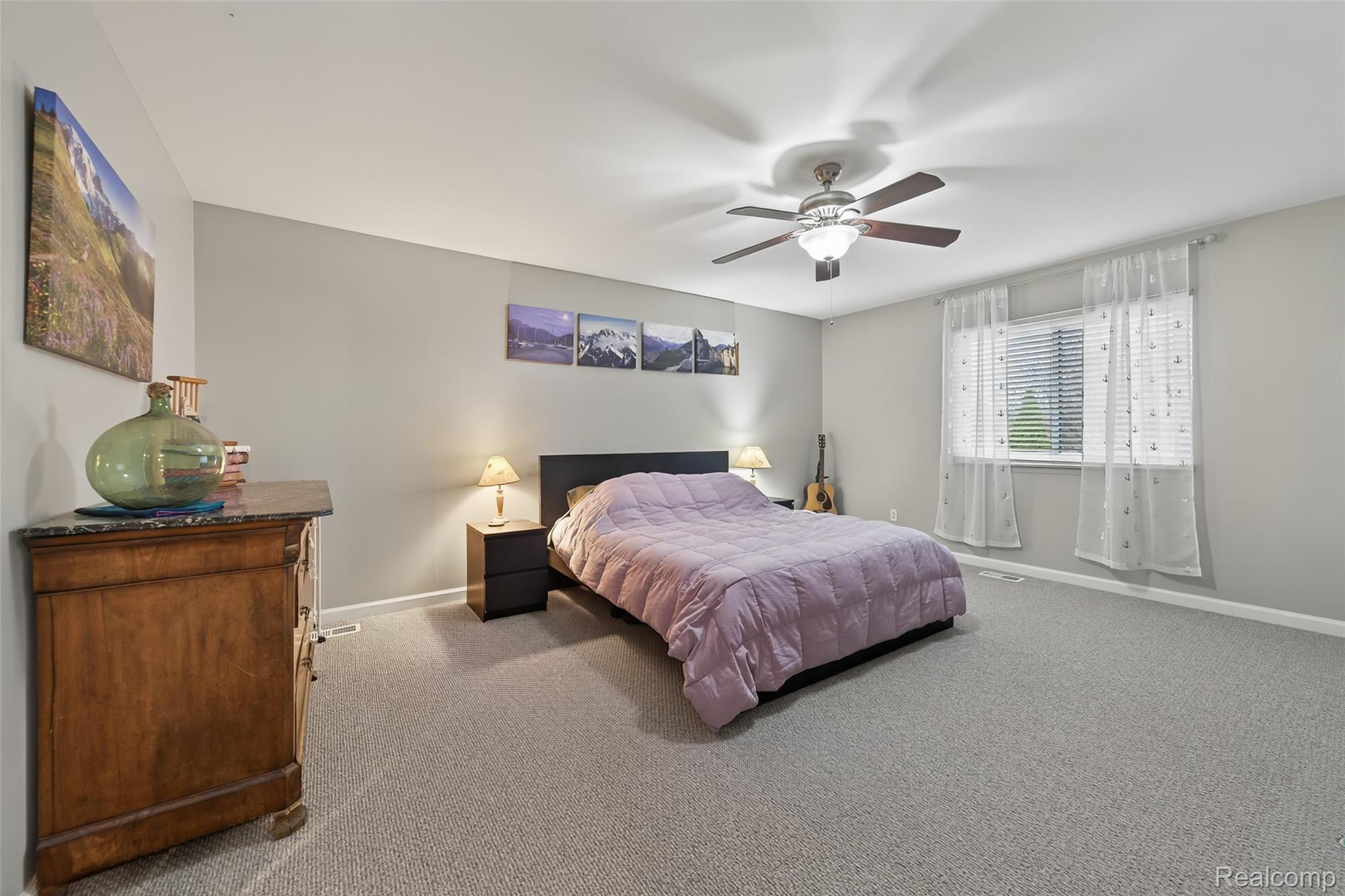 Troy, Michigan 48083, United States, 4 Bedrooms Bedrooms, ,3 BathroomsBathrooms,Residential,Active,248371