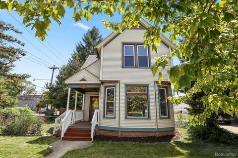 1105 Oak Street Wyandotte City MI 48192