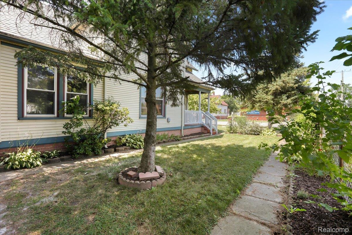 1105 Oak Street