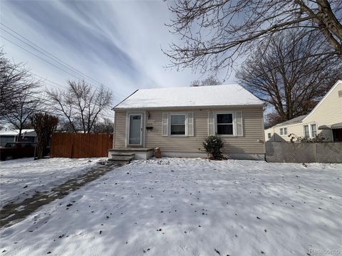 4216 Syracuse Street Dearborn Heights City MI 48125