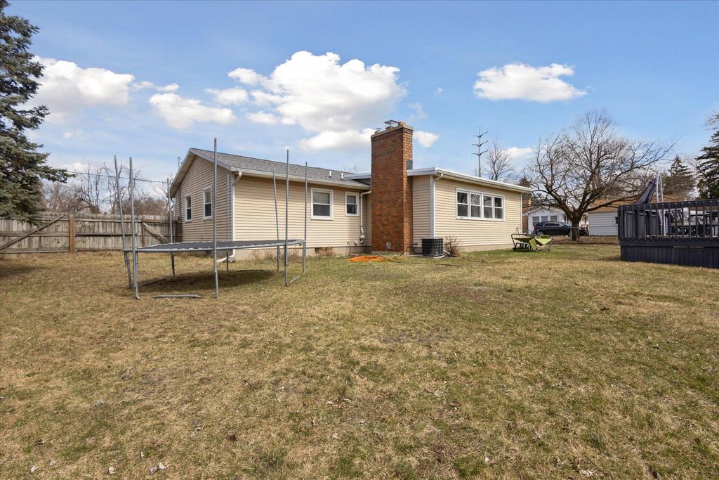 listing image 44