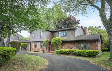 18851 Capitol Drive Southfield City MI 48075