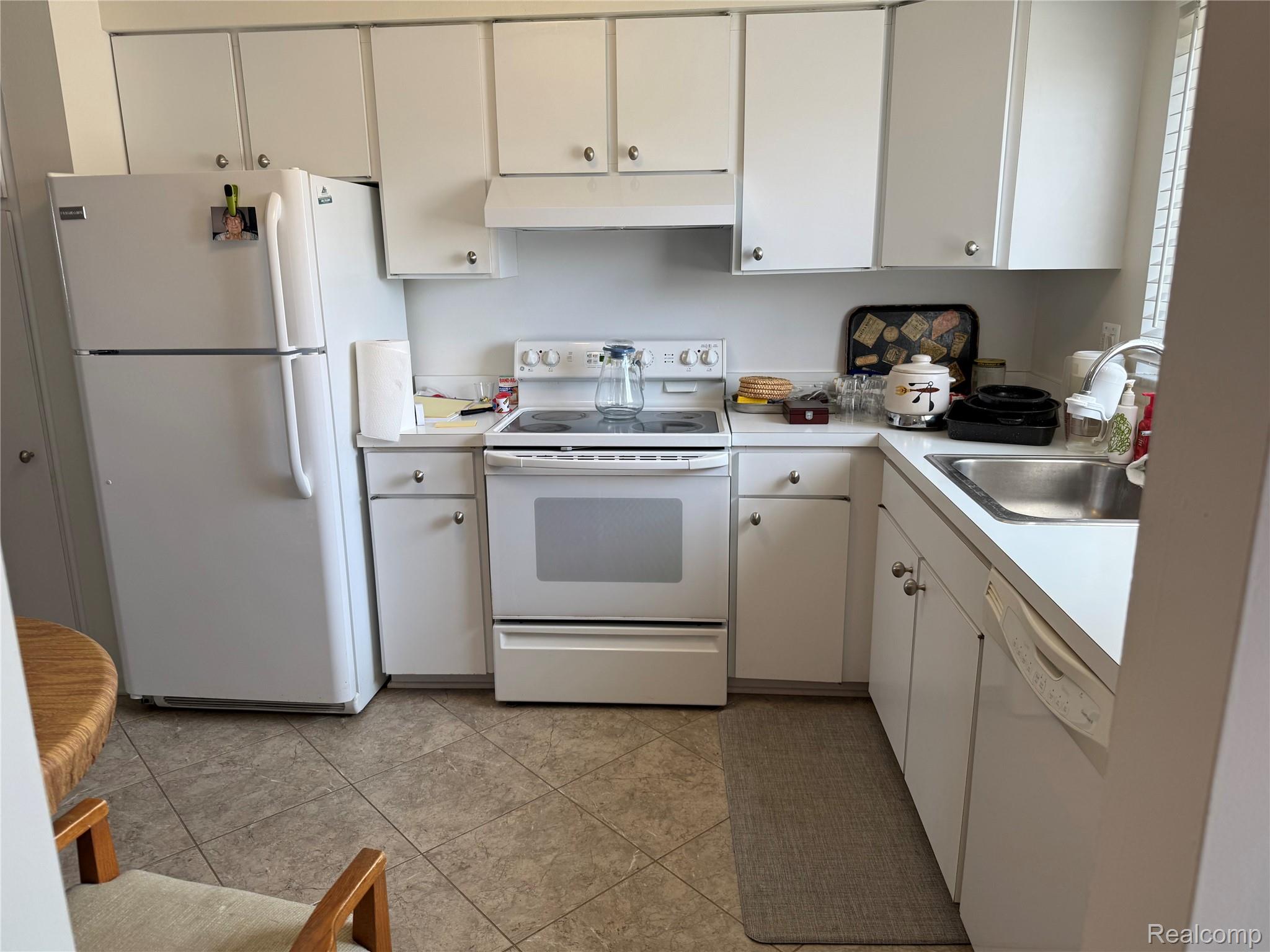 801 W Long Lake Road