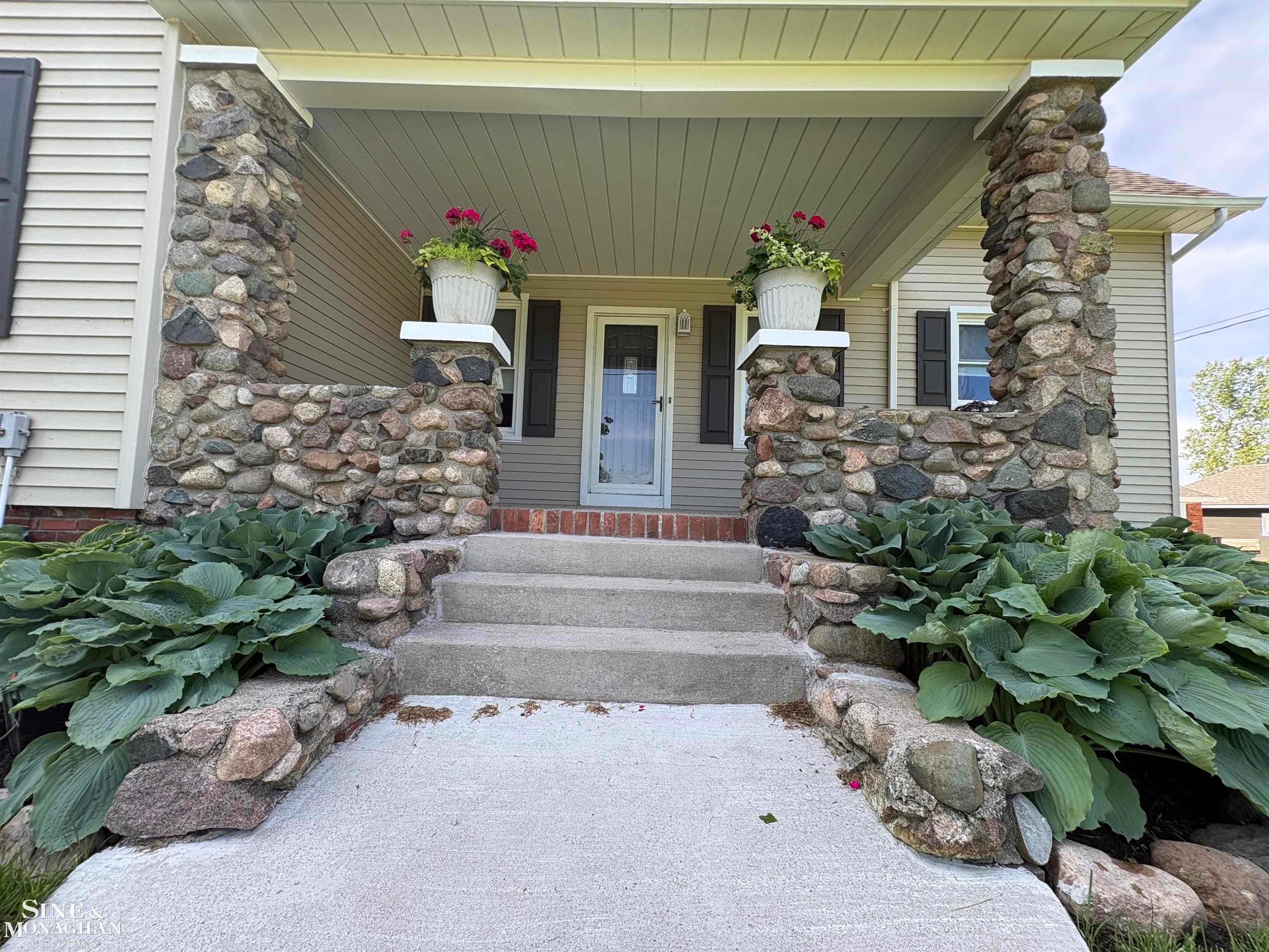 6281 Lindsey Road
