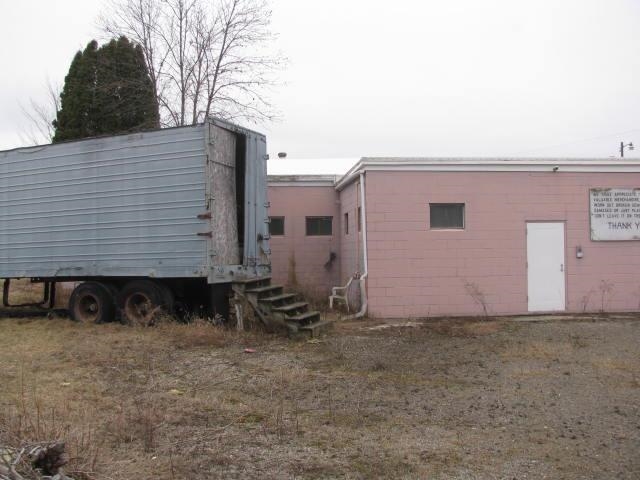 5290 Henderson Lake Road